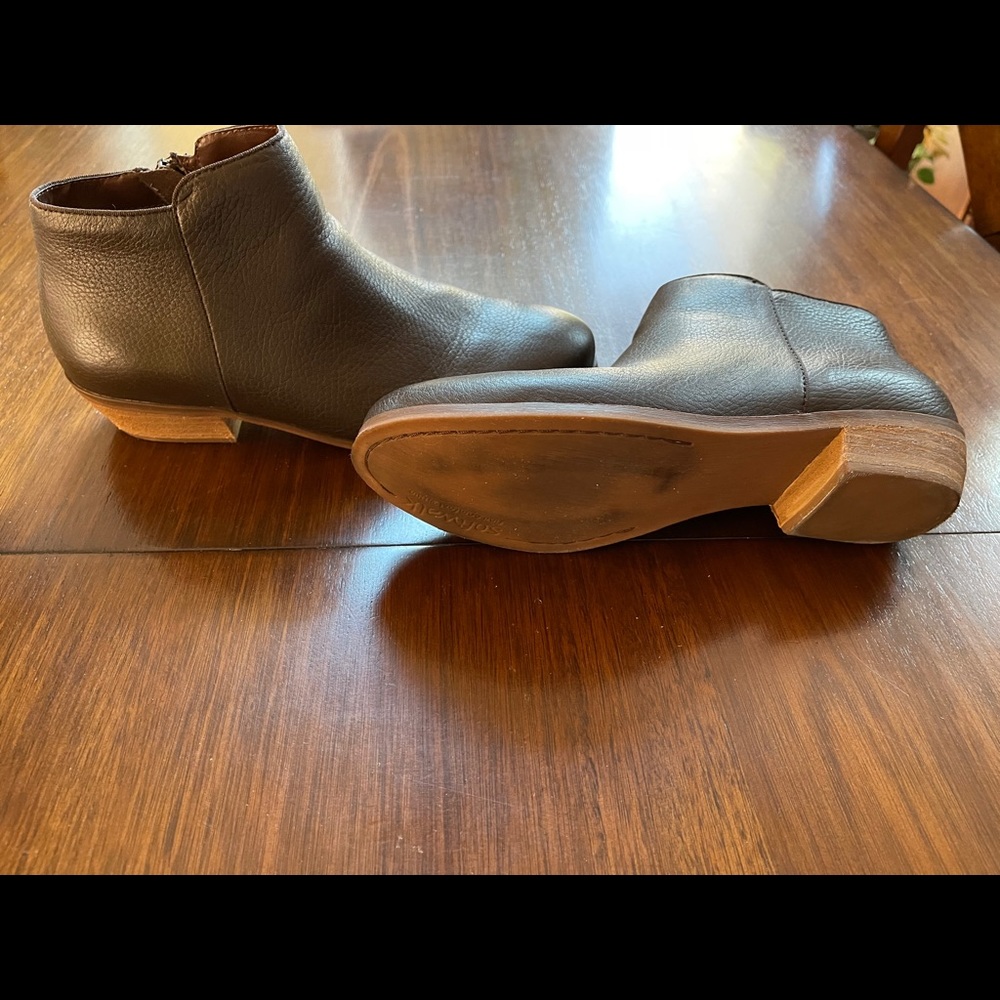 Booties - Picture 5 of 6